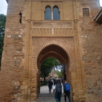 Ein Eingangstor in der Alhambra.